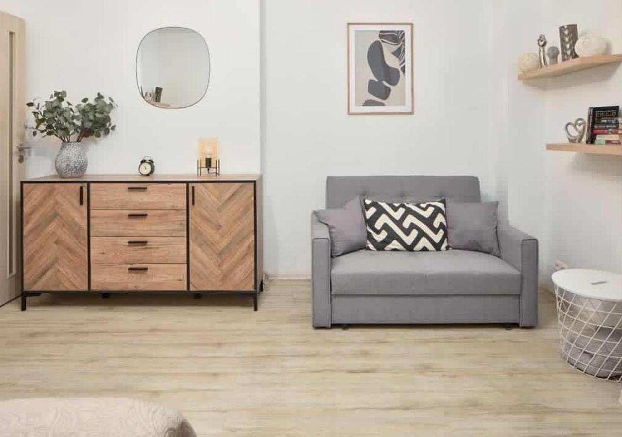 Nicelovely & Prague Apartment Dlouha Экстерьер фото